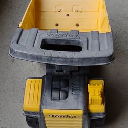 Large 19 Inch Hasbro Tonka Metal And Plastic Dump Truck