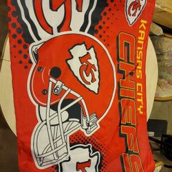 Sports Fans! KS Chiefs flag. Ready to display.
