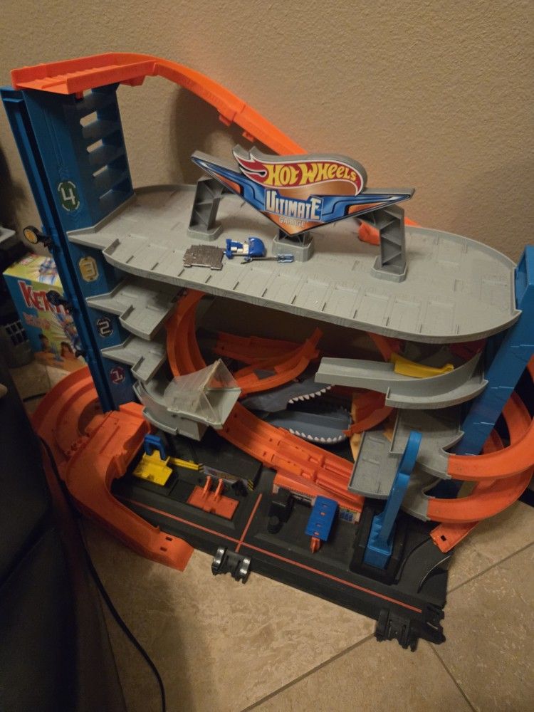 Hot Wheels Garage Shark Attack Other - Toys