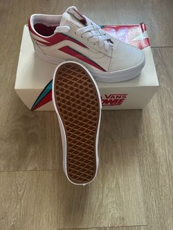NEW Vans x David Bowie Old Skool Sneakers
