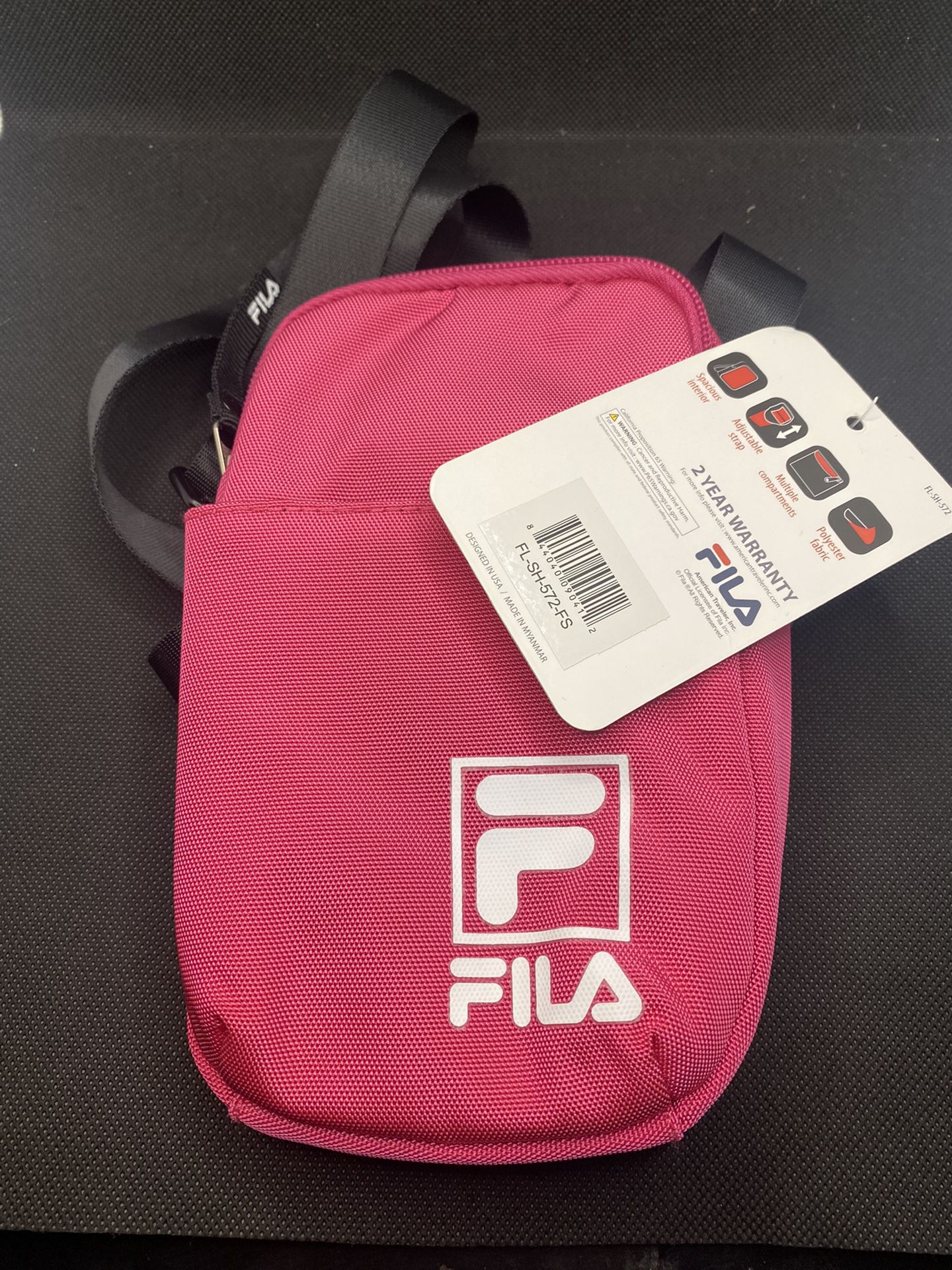Vrouw Eigenwijs oog Fila Cross Body Bags for Sale in Colton, CA - OfferUp