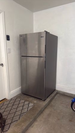 Maytag Stainless Steel Top-Freezer Refrigerator