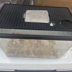 Small Pet / Reptile Enclosure. Great Condition 