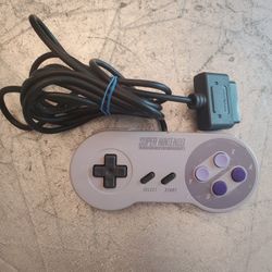 Super Nintendo video game system SNS-005 OEM SNES Original Controller - Gray
Tested and working