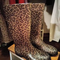 Cheetah Print Rain Boots SIZE6
