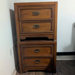 Huntley by Thomasville
Walnut Mid Century Modern 2 Drawer