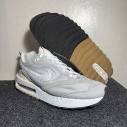 Nike Air Max Dawn Men’s Sneaker Size 11 