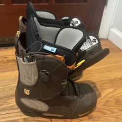 Women's 7.5 Burton Emerald Snowboard Boots