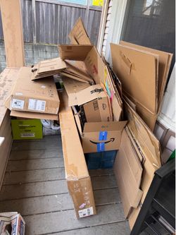 Free moving boxes and packing materials