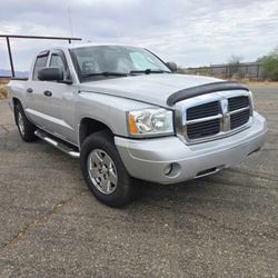 2006 Dodge Dakota