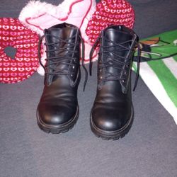 Black Boots