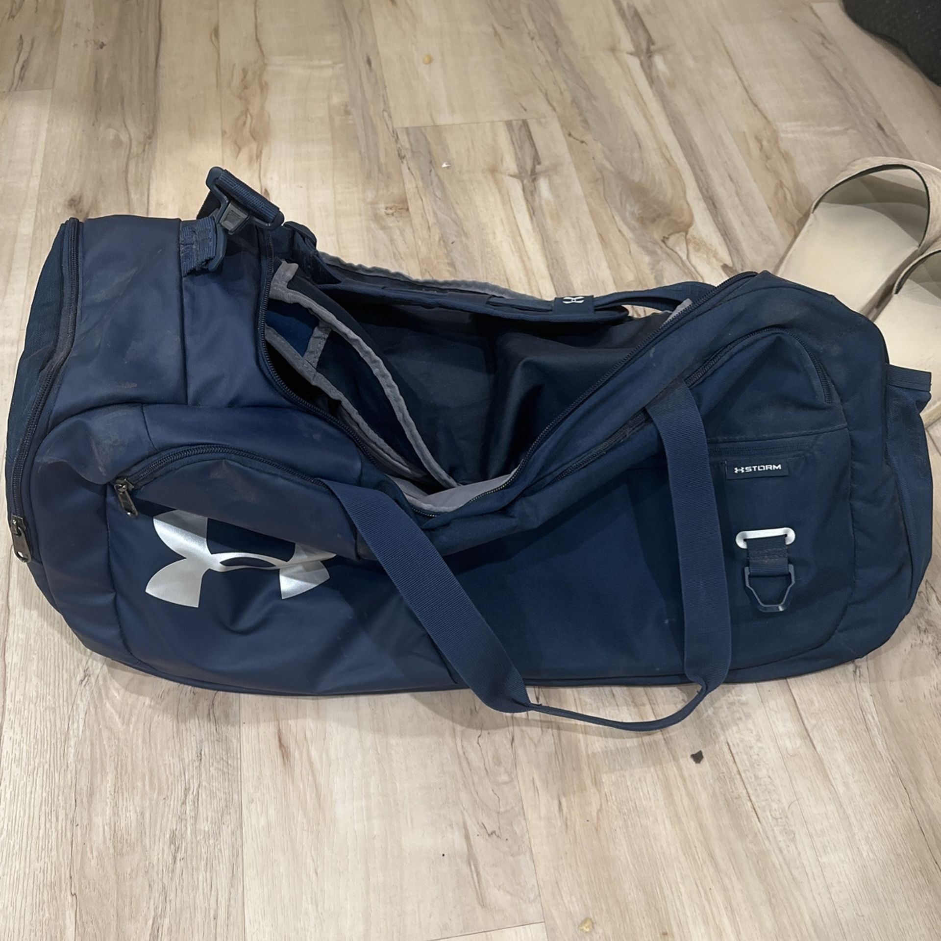 Under Armor Duffle Bag/workout Bag 