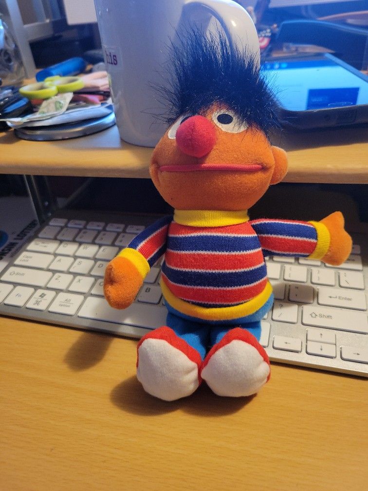 Vintage 1997 Ernie Bean Bag Plush Stuffed Doll Toy Sesame Street Tyco 8"