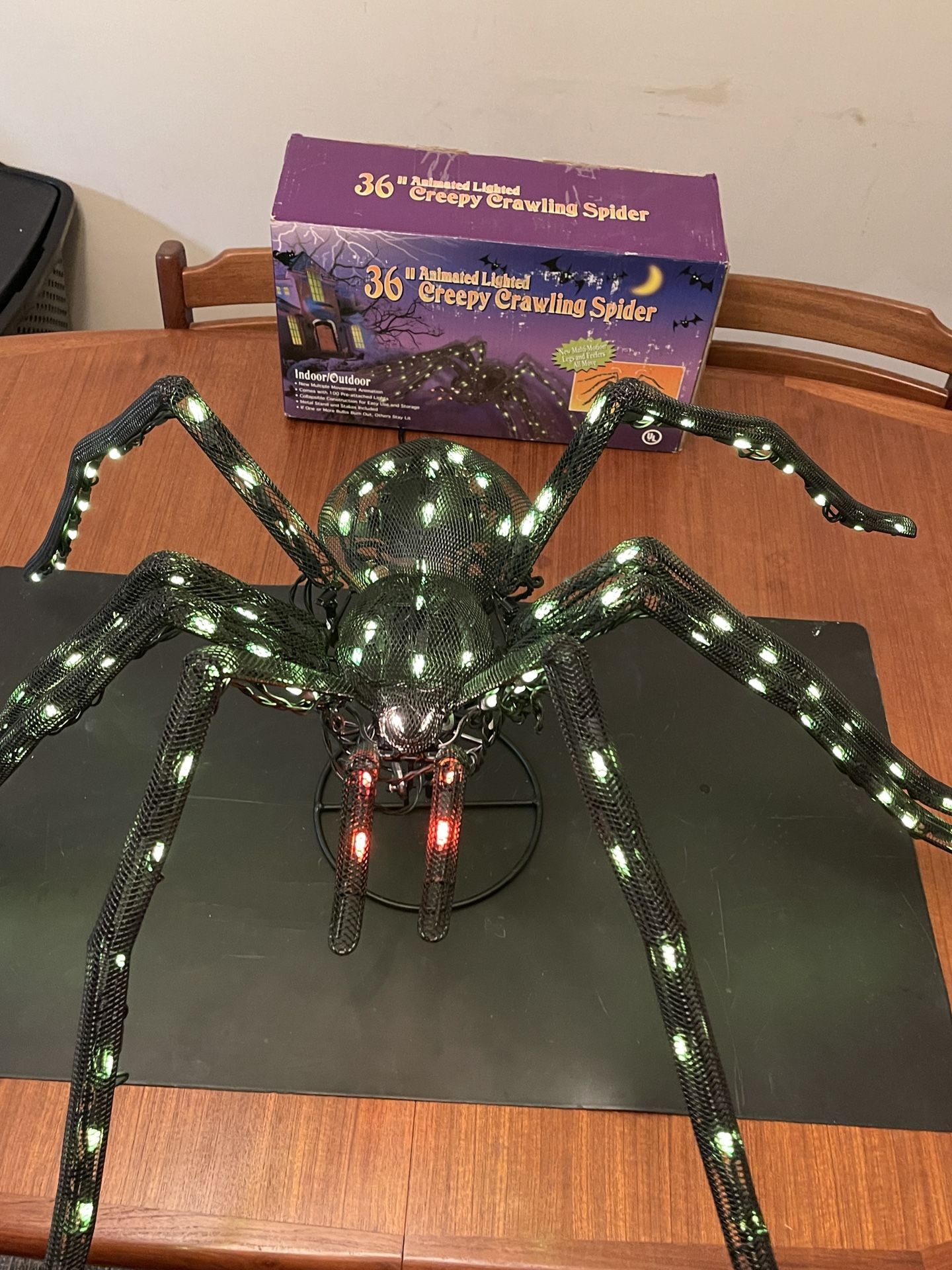 Never Displayed! 36” Animated Creepy Lighted Crawling Spider