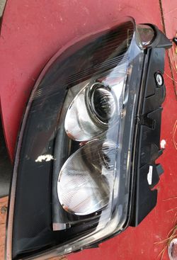 Headlight as is 15$