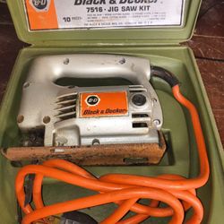 Black and Decker vintage antique jigsaw jig saw tool wood working carpentry
