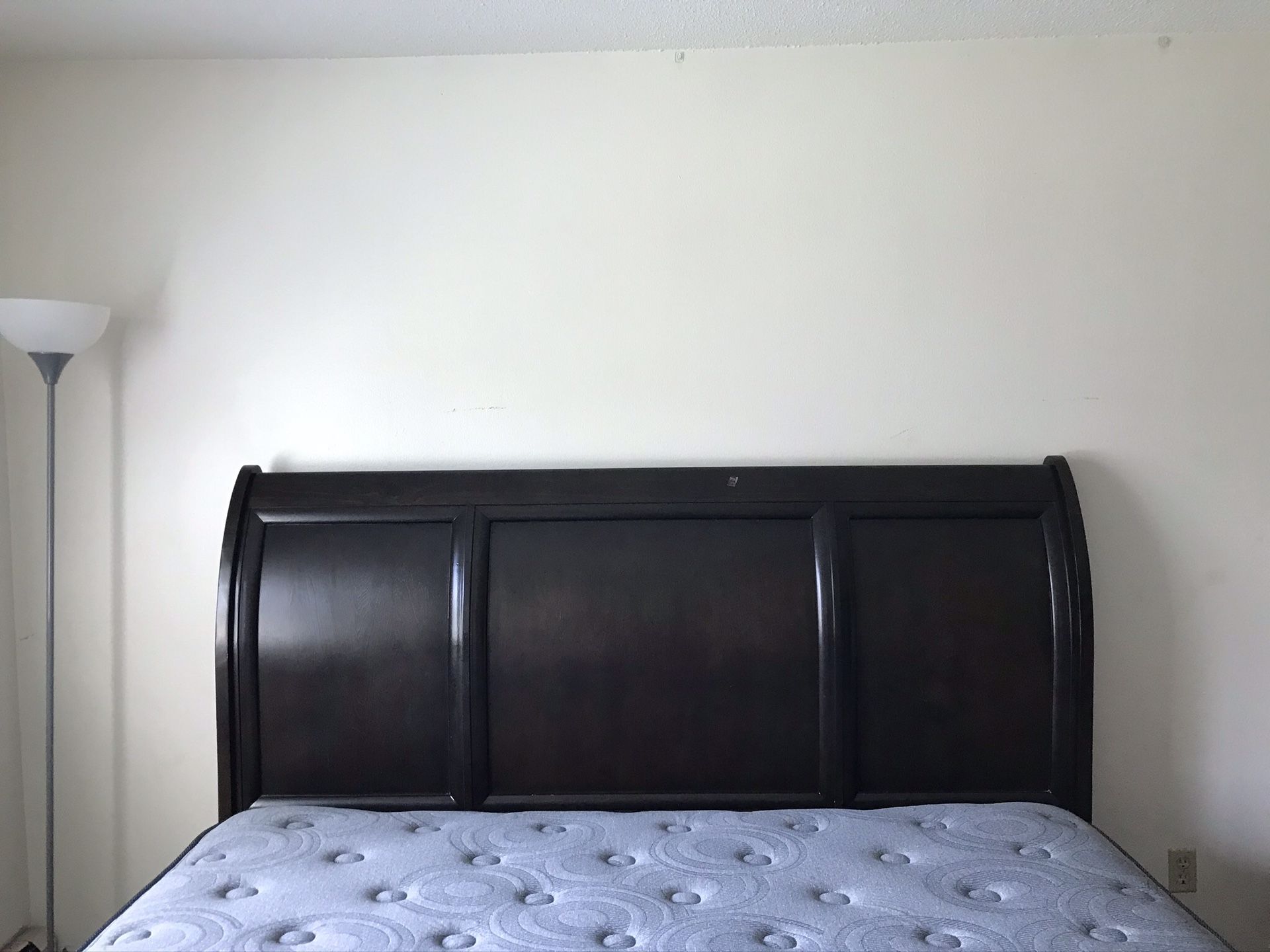 King size bed