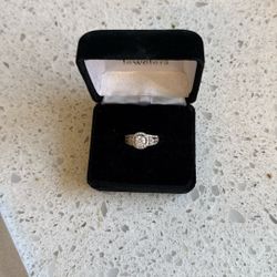 Engagement Ring with wedding bands