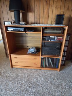 Entertainment center