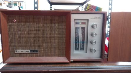 Vintage Panasonic tabletop stereo