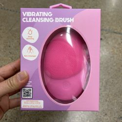NWT vibrating cleansing brush