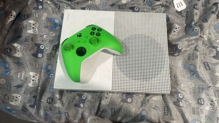 Xbox 1 with Xbox controller