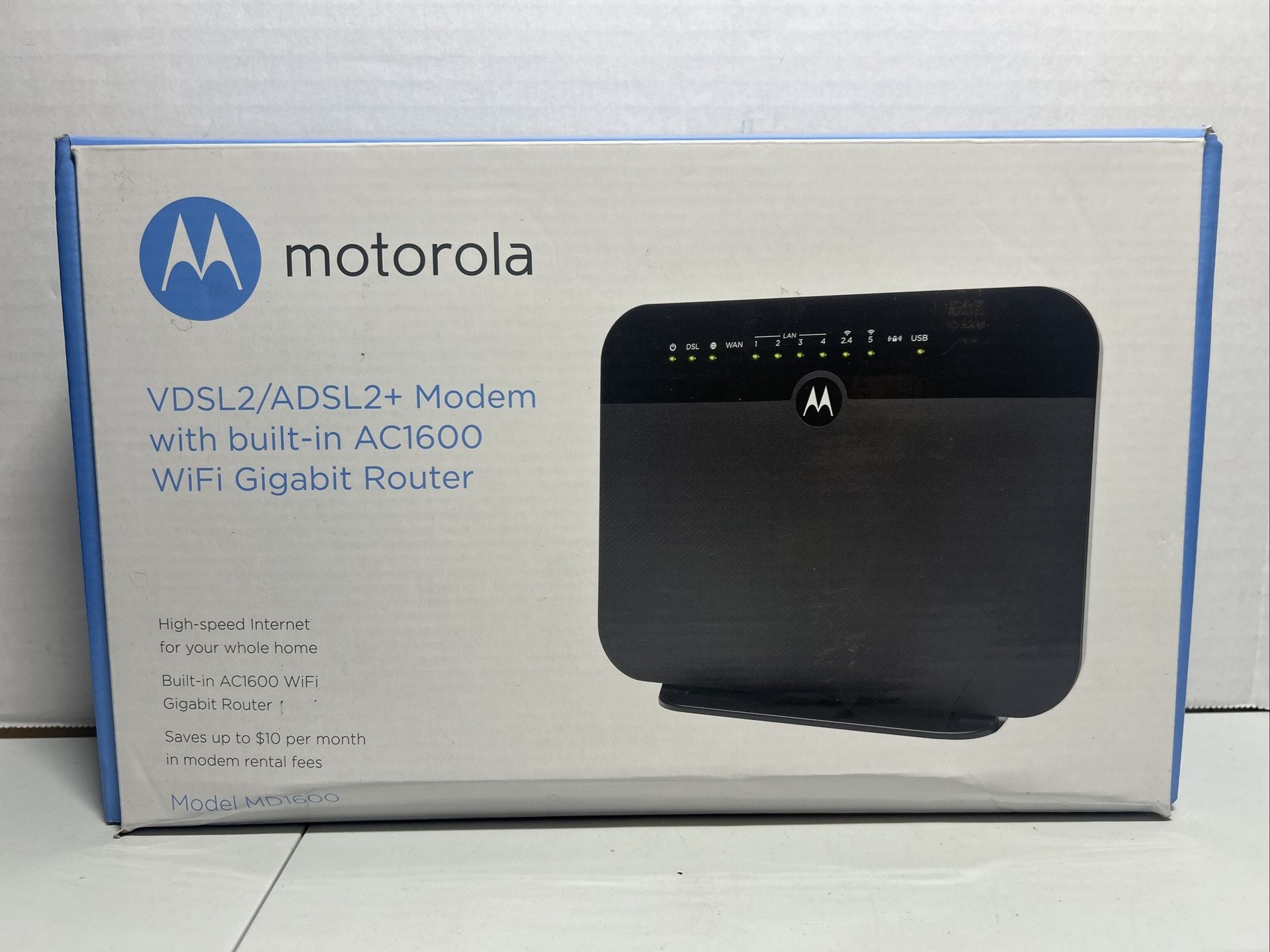 Motorola MD1600 VDSL2/ADSL2+ Modem and AC1600 WiFi Gigabit Router - Black