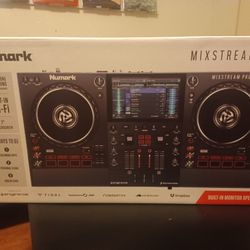 NUMARK MIXSTREAM PRO - EXCELLENT NEW CONDITION *UPDATED WITH EXTRAS! + DECKSAVER!