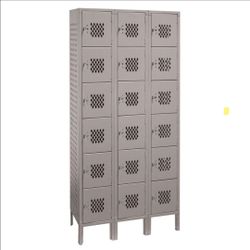 18 1"× 1" square lockers