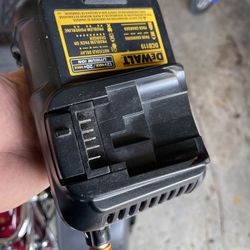 Dewalt DCB119 20V Battery Car Charger 
