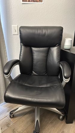 Black Leather Office Chair with Armrests
