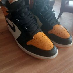 Taxi Jordan 1s (Size 13 Men)