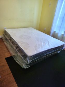 NEW FULL-SIZE MATTRESS AND BOX SPRING