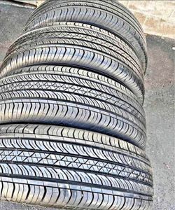 225/60R17 Continental  tires.  Set de (4) en perfectas condiciones 80%life  tires.  Set de (4) en perfectas condiciones 80%life  tires.  Set de (4) en