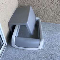 automatic cat litter box and feeder