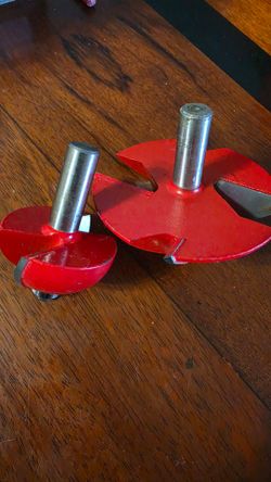 Freud 99-518 3-1/2-inch (Dia.) Raised Panel Bit with 1/2-inch Shank andFreud 30-108 3/4" Radius Cove Bit 1/2" ShankFreud 30-108 3/4" Radius Cove Bit