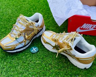 Nike Women’s Vomero 5 “Metallic Gold” ✨