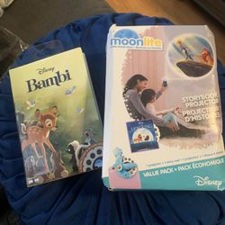 Moonlite Projector  Plus 2 Picture Discs 