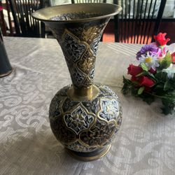 13.25” Elegant Gold, White And Black Crafted Flower Metal  Vase