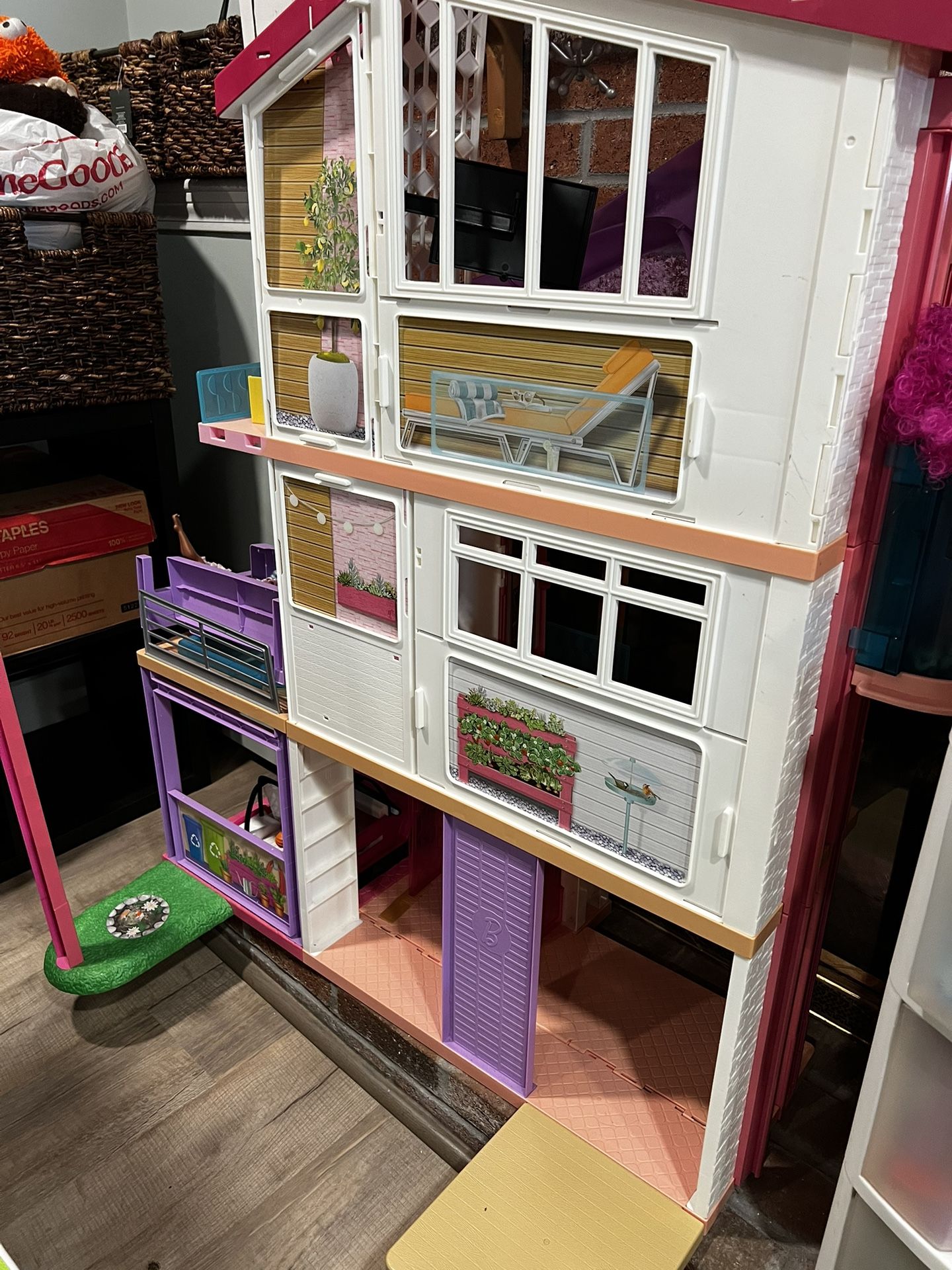 Barbie Doll House And Dolls Set