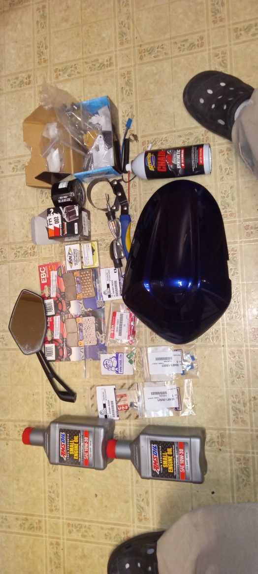 2005 Suzuki Jigster 1000 Extra Parts After Sale