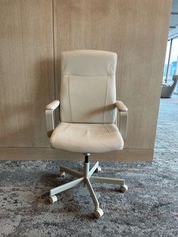 OFFICE CHAIR