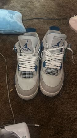 Jordan 4s