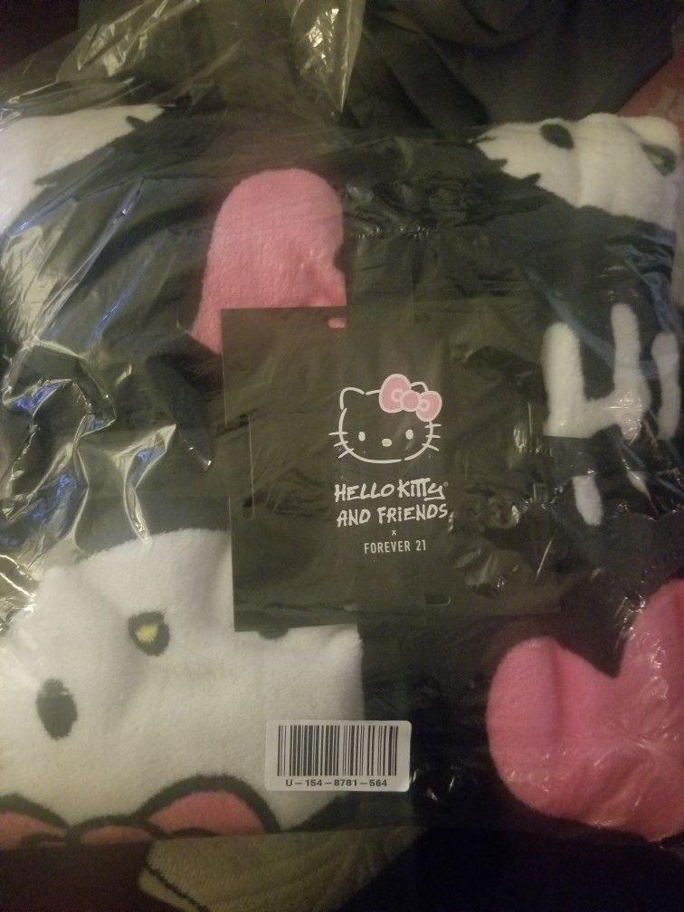 Hello Kitty Blanket Forever 21