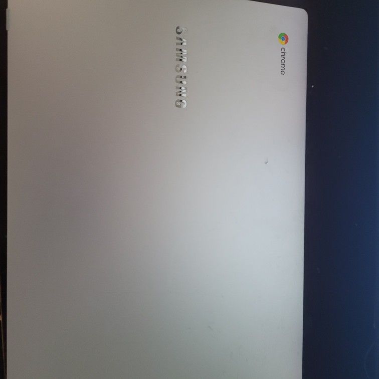 BROKEN Samsung Chrome Book