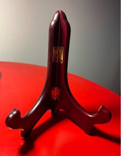 Wood picture stand