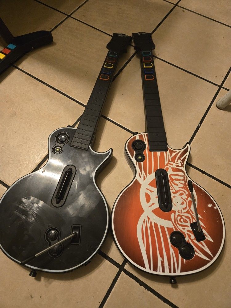 2 Guitar Hero Controllers with NO DONGLE
