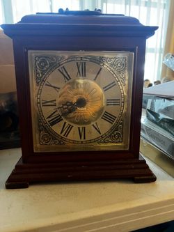 Vintage Wooden Mantel Clock