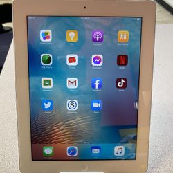 Apple iPad 9.7 Inch Screen , 16GB Storage WiFi Only 