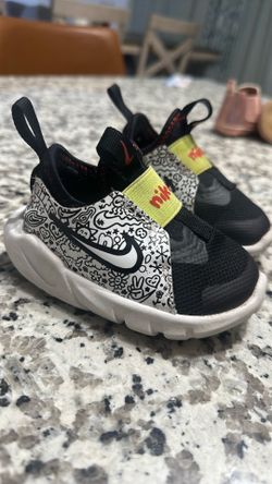Baby shoes $10